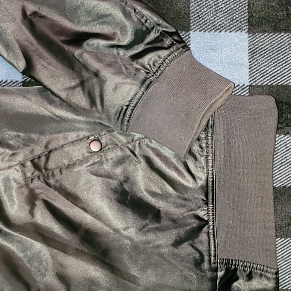 Jordan. Black Bomber Jacket. Arm-pocket. 9.5/10 condition. Men's size Large - Picture 3 of 16